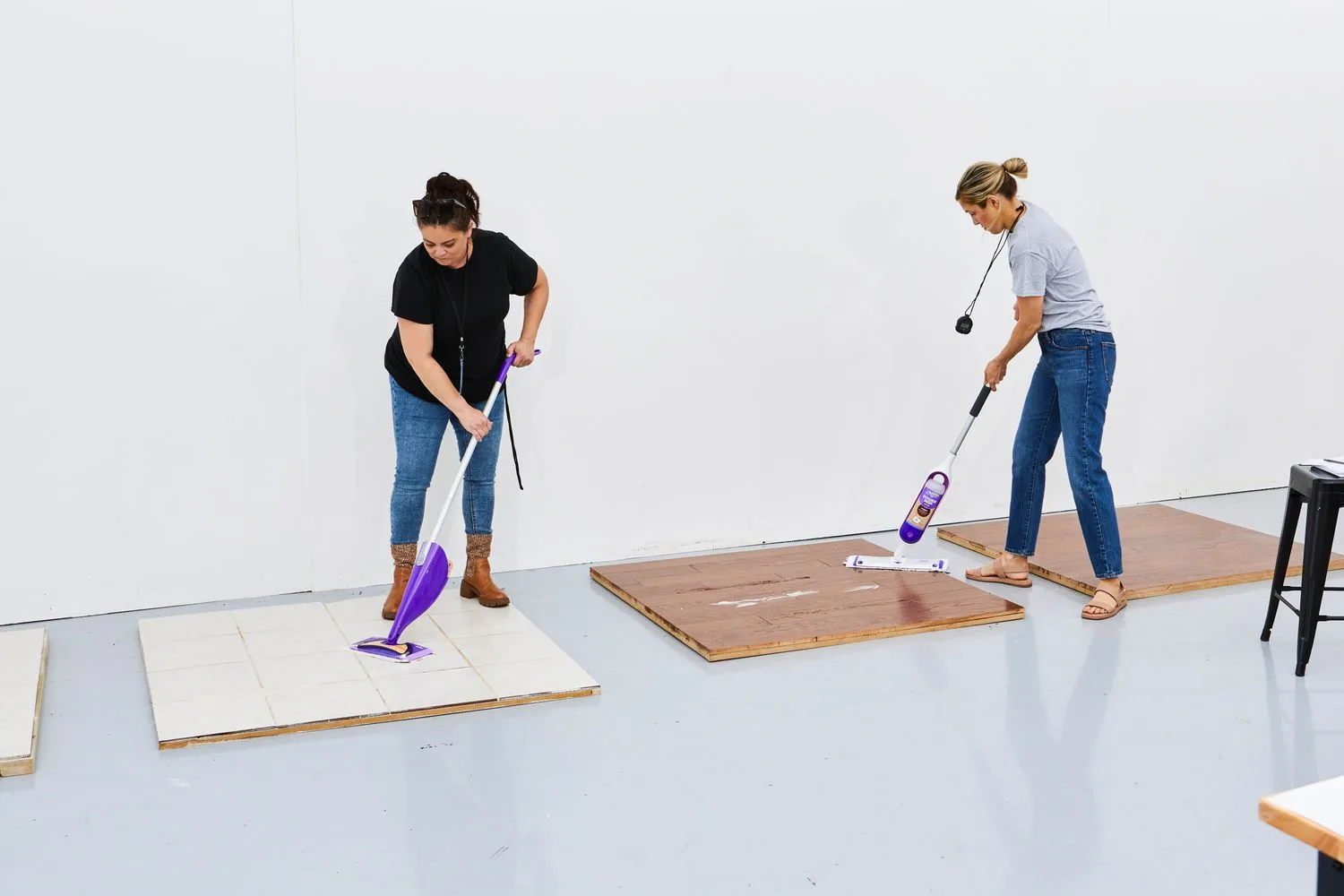 Swiffer WetJet Hardwood Floor Spray Mop image 3